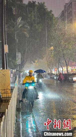 廣東多地12月以來(lái)滴雨未落