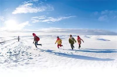 澳門天天彩精準(zhǔn)正版資料大全,C羅在芬蘭冰天雪地里下水冰浴